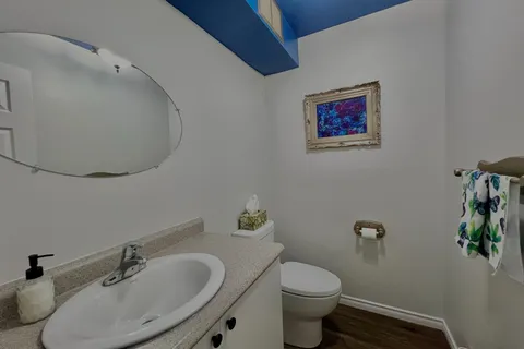 504 Pineview Gardens, ON L9V 2Z9