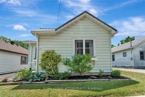240 Grove Street, ON N3Y 1K9