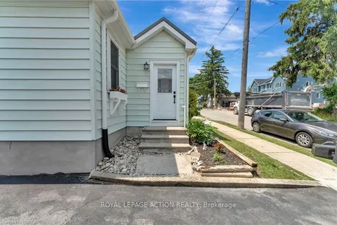 240 Grove Street, ON N3Y 1K9