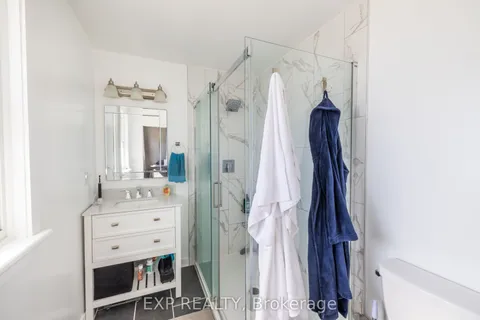 35 Withrow Avenue, ON K2G 2H7