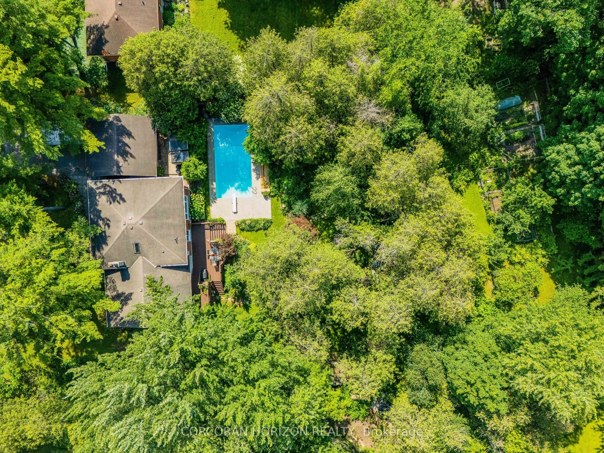 8 Sunbridge Crescent, ON N2K 1T3