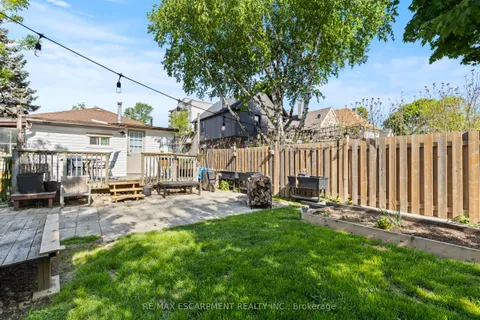 4774 Saint Clair Avenue, ON L2E 3T1
