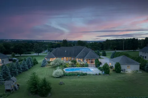 391 Robinson Road, ON N3R 0B8