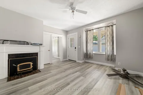 219-221 Ann Street, ON K8N 3L5