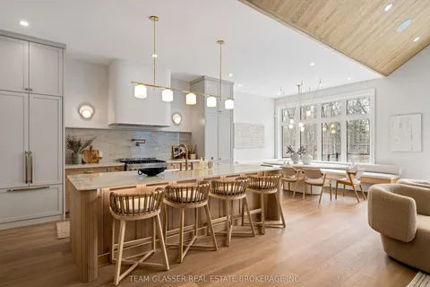 10099 Pinery Bluffs Road, ON N0M 1T0