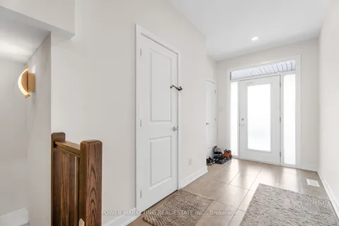 482 TRIDENT Mews, ON K1T 0V2