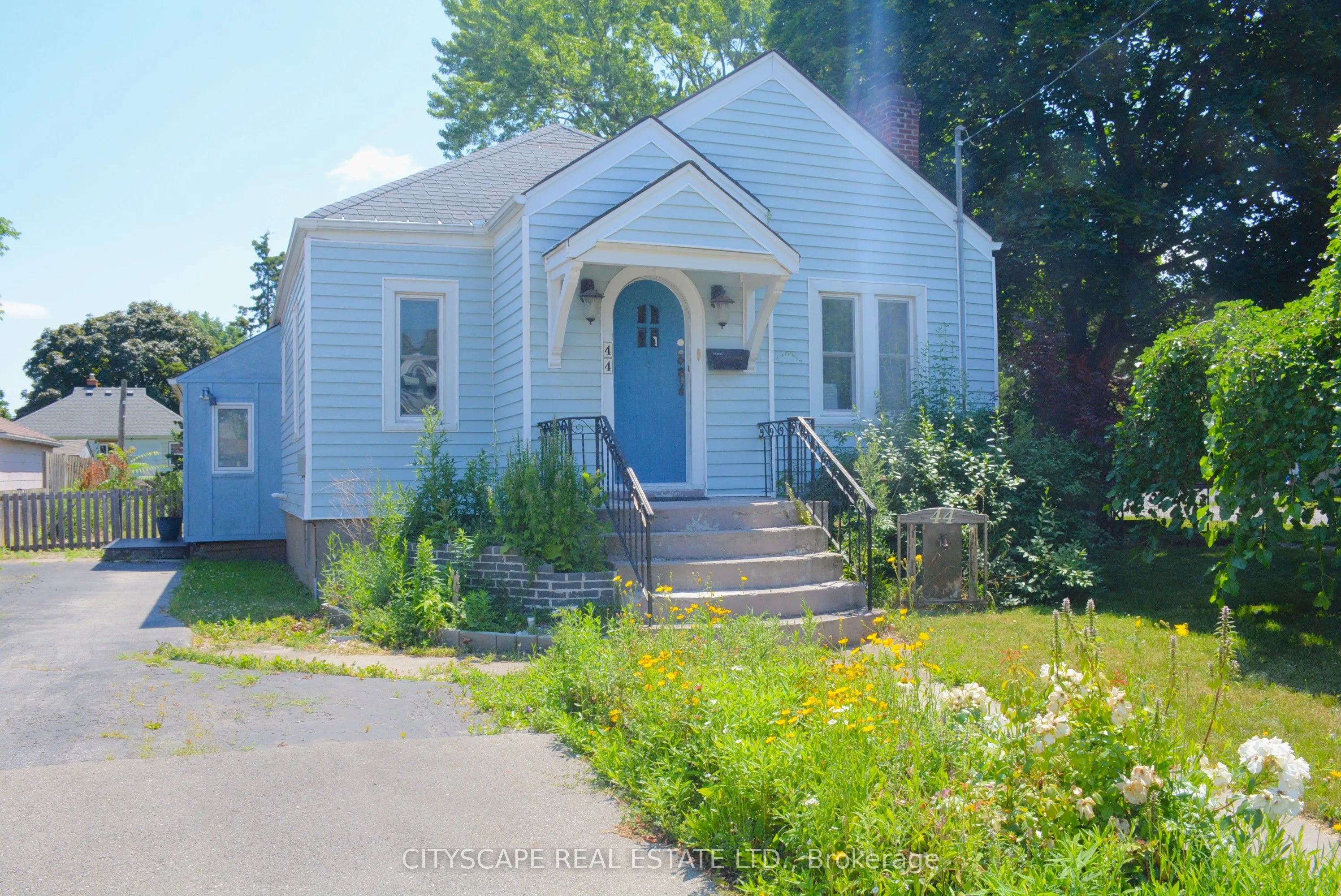 44 Lorne Street, ON L2P 3C4
