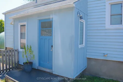 44 Lorne Street, ON L2P 3C4