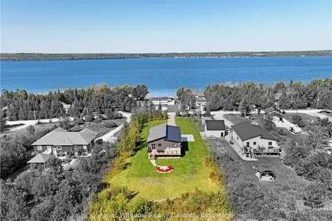 138 SUNSET Boulevard, ON N0H 2T0