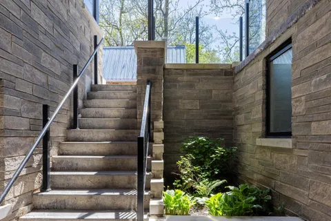 11 Woodbourne Court, ON L0S 1J0