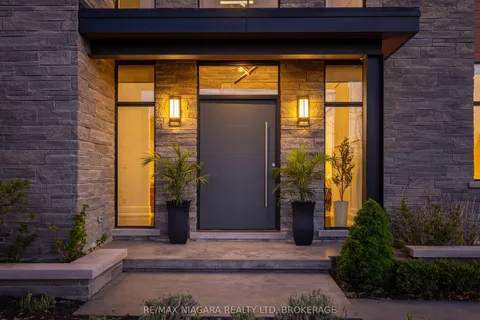 11 Woodbourne Court, ON L0S 1J0