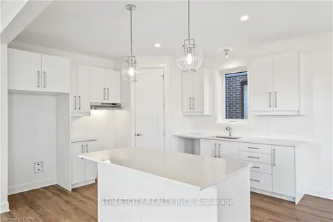 2 WELCH Court, ON N5R 0M1