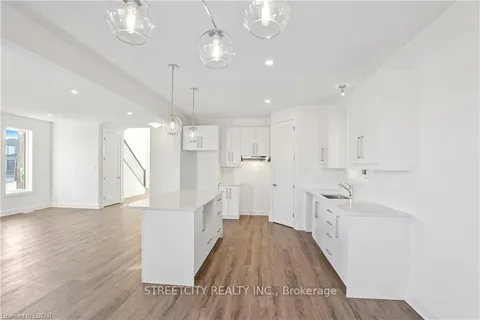 2 WELCH Court, ON N5R 0M1