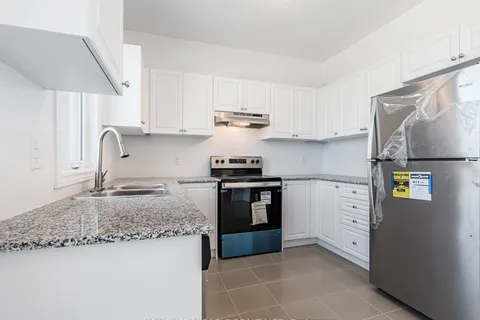 4 Mackenzie Street, ON N0C 1B0