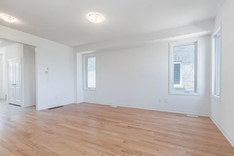 4 Mackenzie Street, ON N0C 1B0
