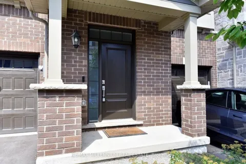 29 Hibiscus Lane, ON L8K 0A4