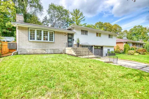 13 Parkside Drive, ON K8V 5L6
