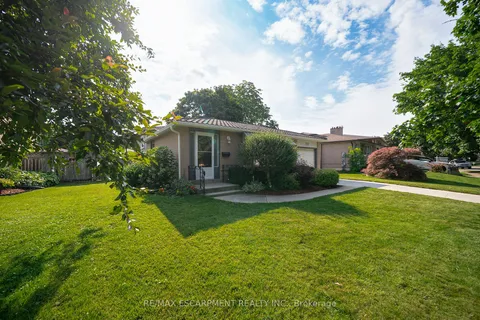 22 Sprucehill Drive, ON N3R 3R6