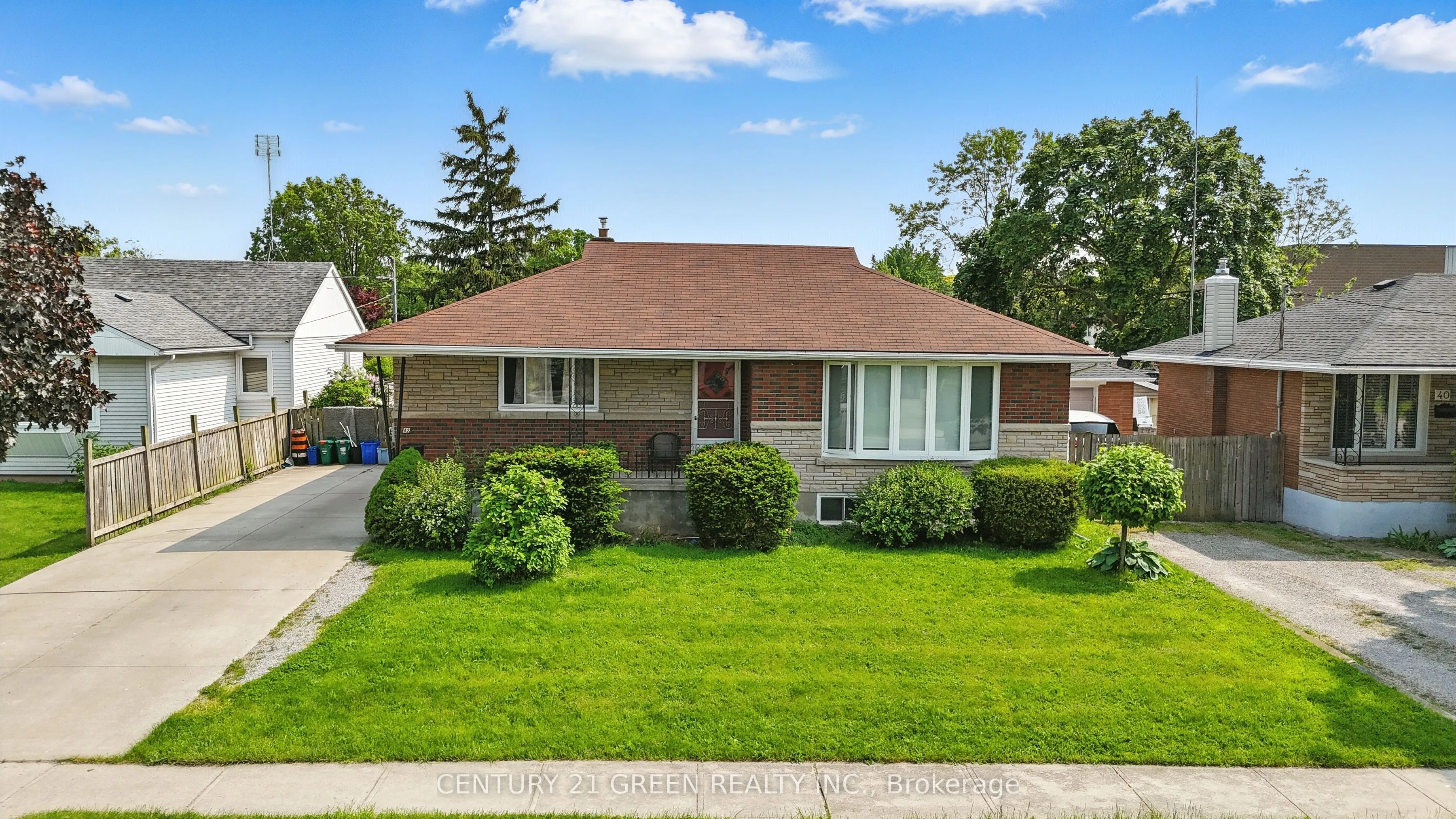 42 Bloomfield Avenue, ON L2P 1X3