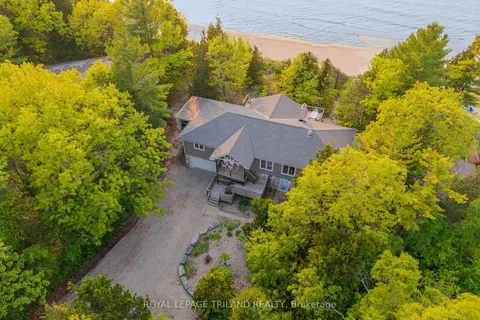 9856 Huron Place, ON N0M 1T0