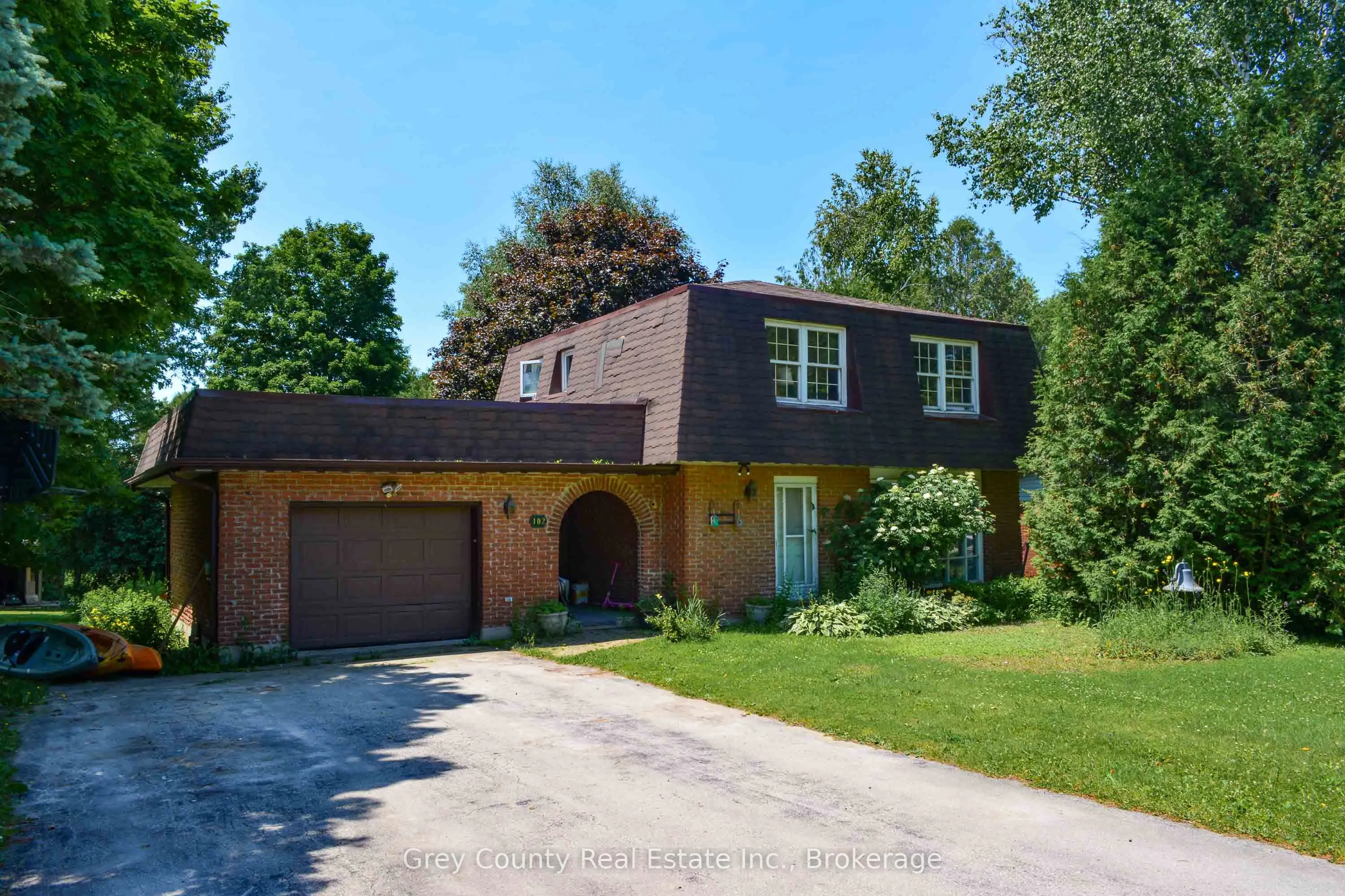 102 Glenwood Place, ON N0C 1H0