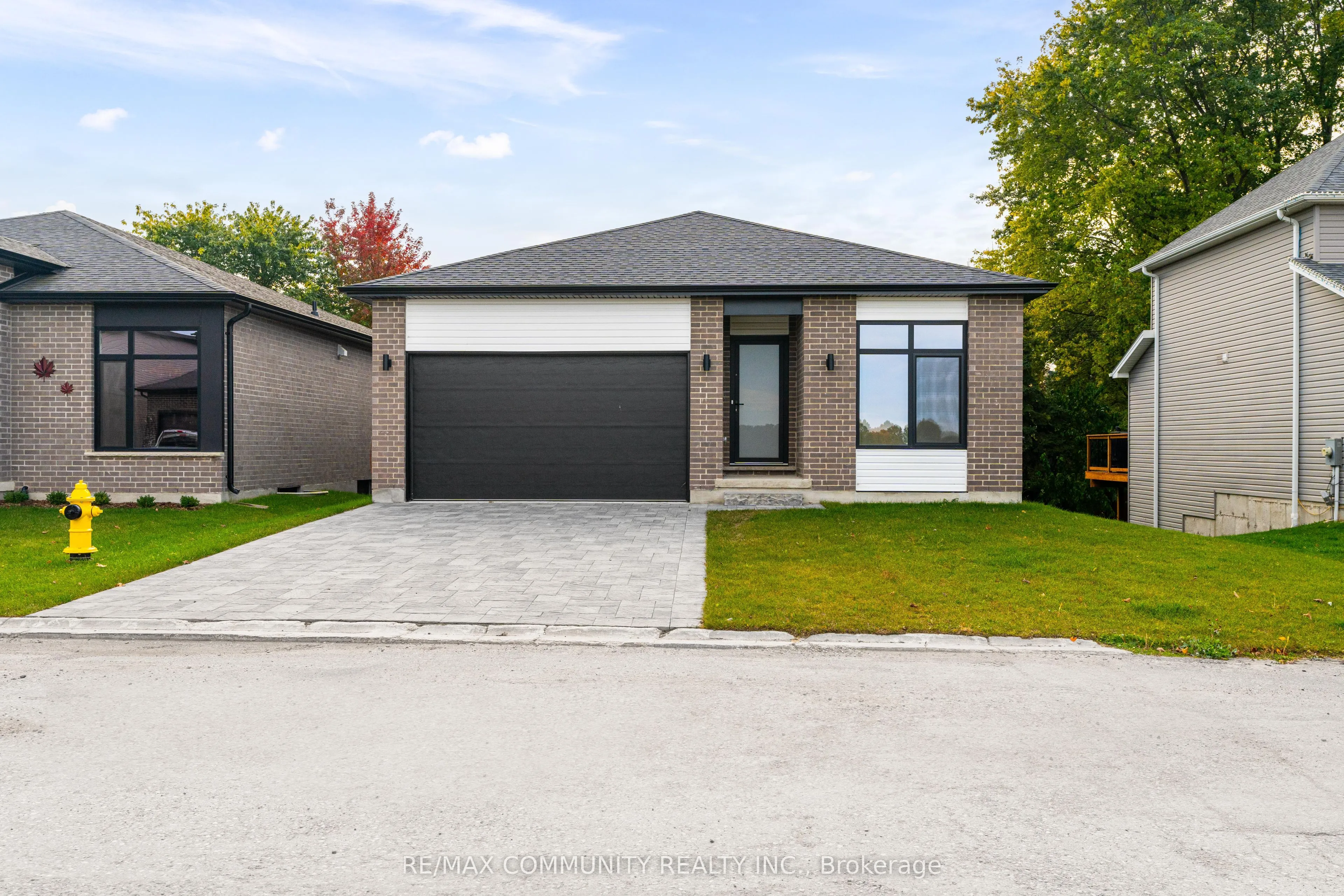 14 Alexander Circle, ON N7G 0B4