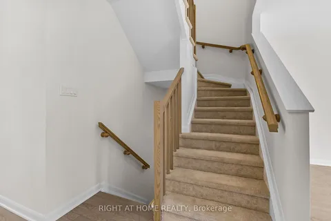 958 Athenry Court, ON K2J 7E1