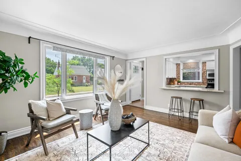 78 West 3rd Street, ON L9C 3K3