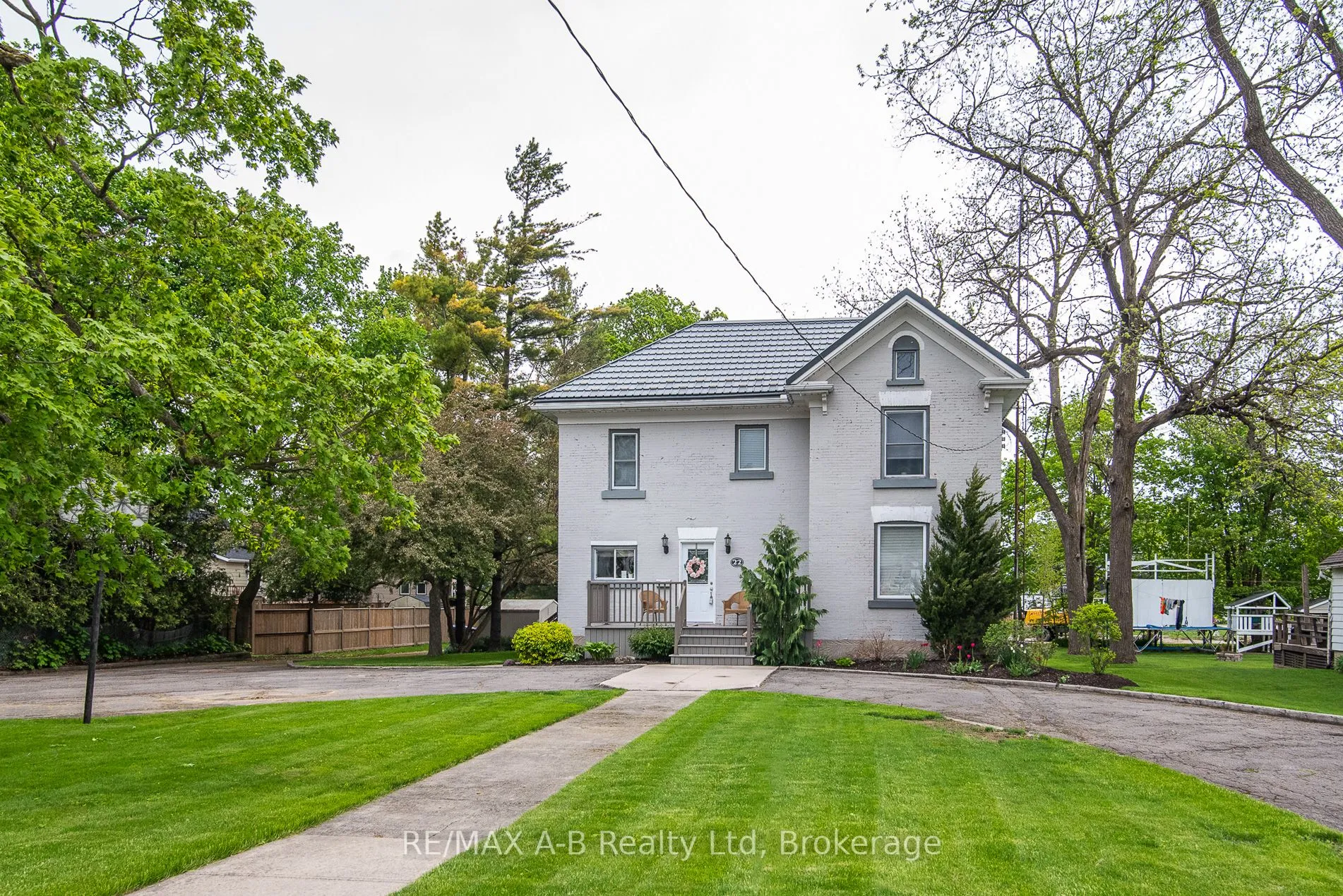 22 Mill Street, ON N0K 1M0