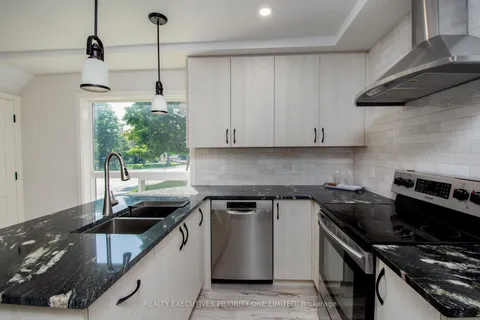 152 Main Street, ON L0N 1S3