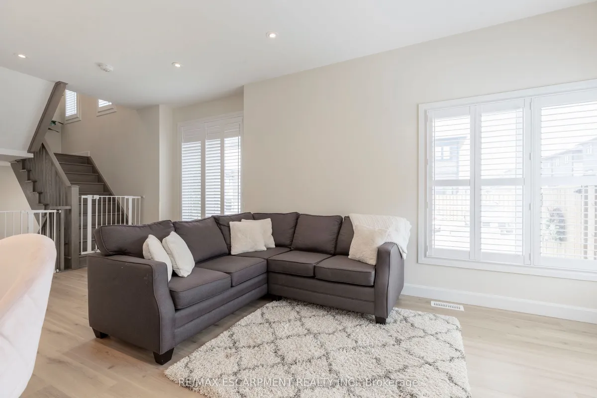 31 Southam Lane, ON L9C 0E9