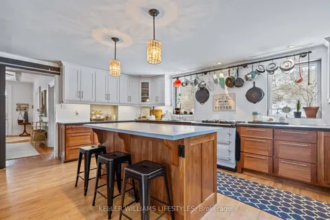 337 George Street, ON N5L 1C5