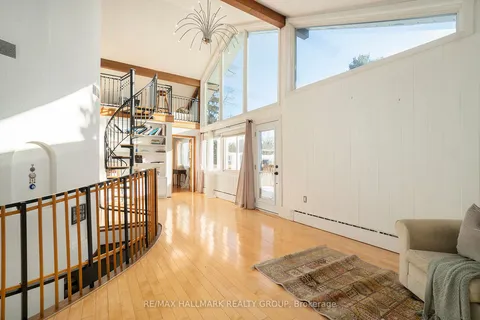 1053 Chelsea Drive, ON K1K 0M7