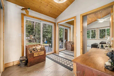 631 Golden Lyn Way, ON K0J 1X0