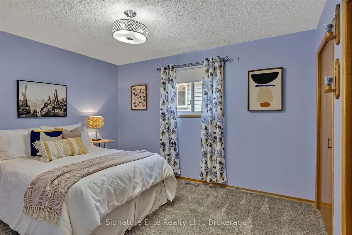 270 Sherin Avenue, ON K9J 1B6