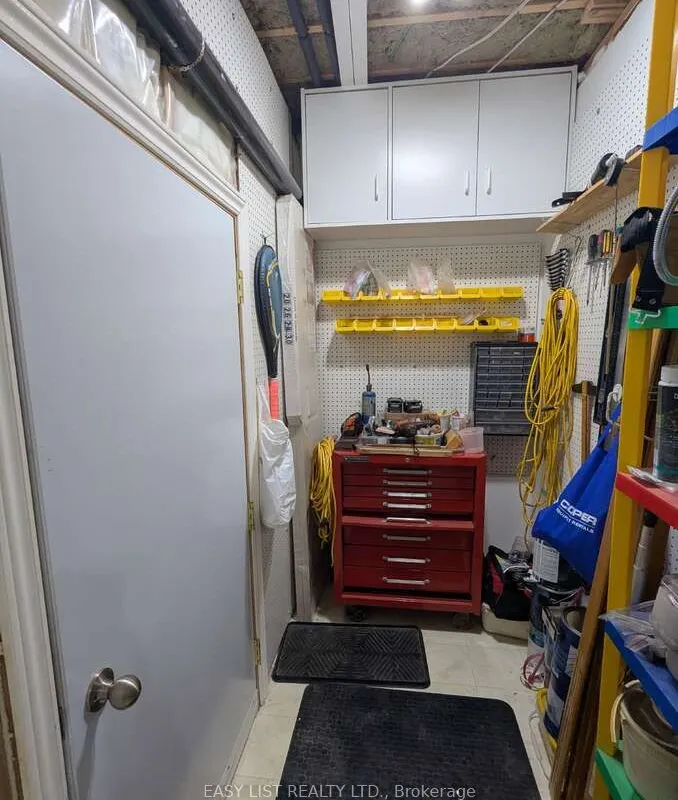 6 Gagnon Court, ON P1B 9V3