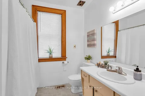 48 Brock Street, ON N4G 2A5