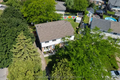 1 Bardadyn Court, ON L2N 6R2