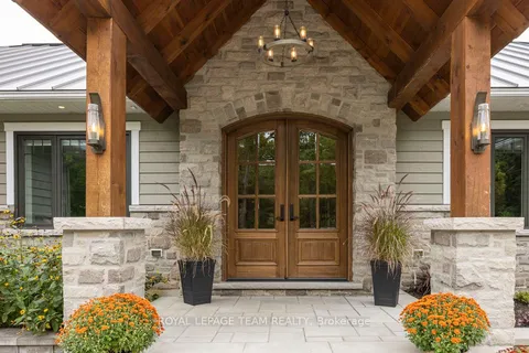 9459 Mccuan Road, ON K7C 0C4