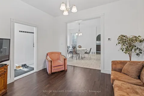 109 Sanford Avenue, ON L8L 5Z1