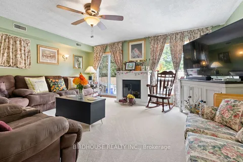 37/39 Sussex Street, ON K9V 4H6