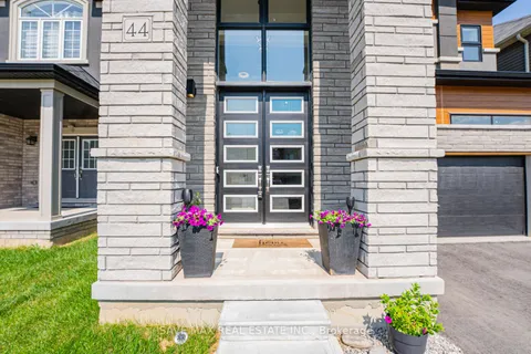 44 Wakeling Drive, ON N3V 0B5