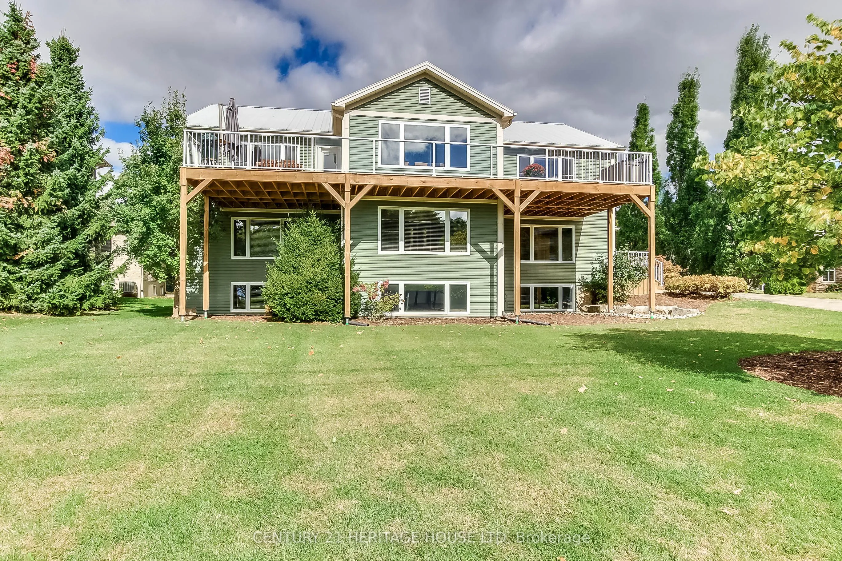 641 George Street, ON N5L 1H4