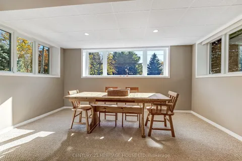 641 George Street, ON N5L 1H4