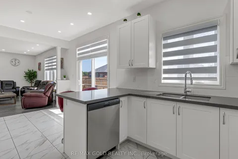 1615 Marina Drive, ON L2A 5P2