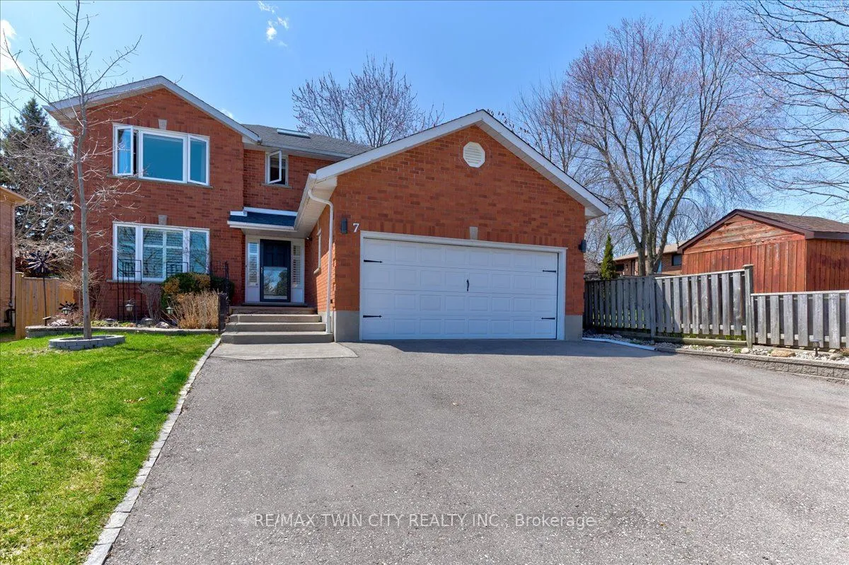 7 Chandos Drive, ON N2A 3C2