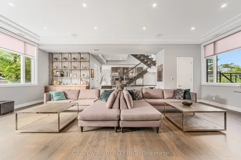 315 Crestview Road, ON K1H 5G4