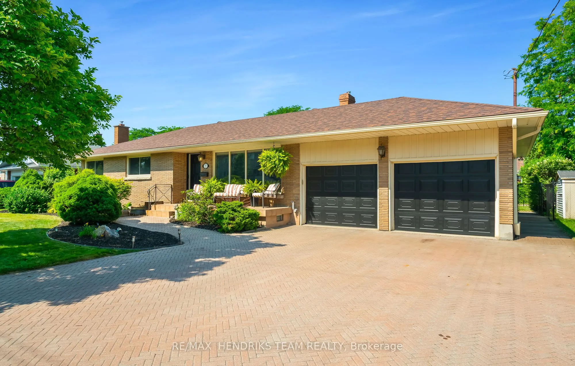 7 Kamla Drive, ON L2M 3J9