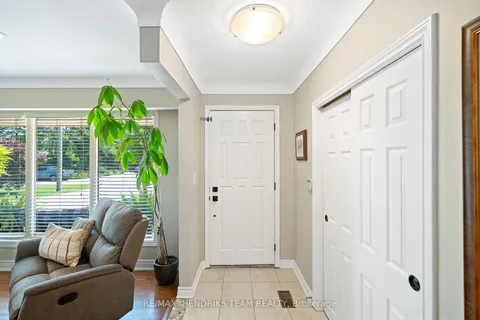 7 Kamla Drive, ON L2M 3J9