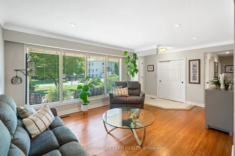 7 Kamla Drive, ON L2M 3J9